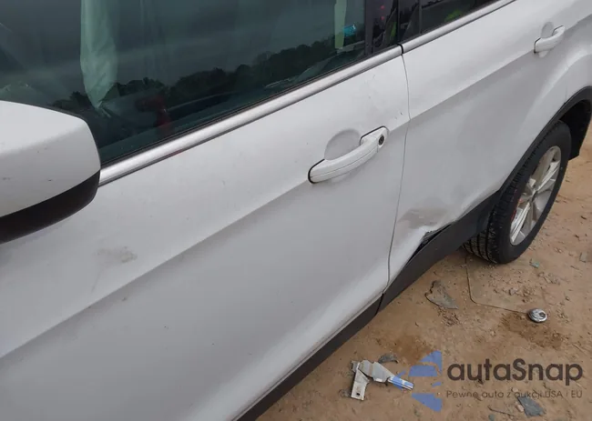 1FMCU0GD0HUE77246: 43892965