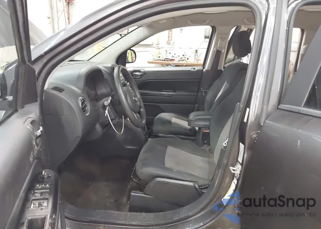 1C4NJDBB2ED926750: 43893037