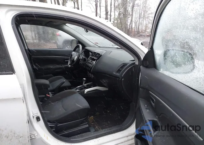 JA4AP4AU3CZ001985: 43893165