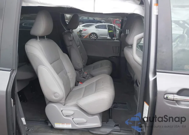 5TDYZ3DC6JS944656: 43893404