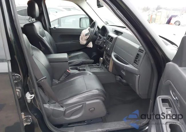 1C4PJMAK9CW164061: 43892443