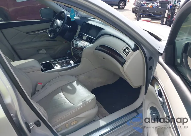 JN1BY1AR2CM391916: 43892463