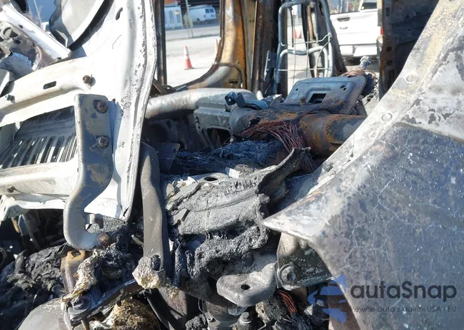 3C6TRVCG2HE528691: 43892545