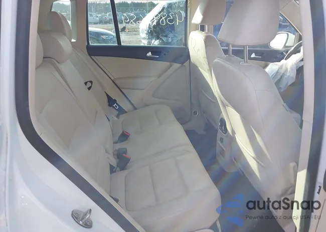 WVGAV3AX1EW623047: 43892684