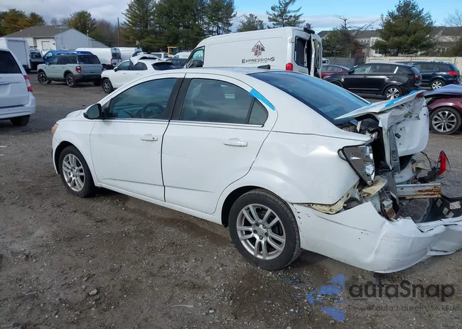 1G1JC5SG7D4174058: 43894016