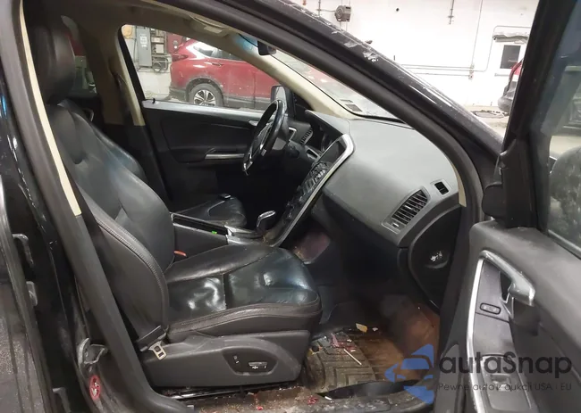 YV4902DZ5D2425054: 43894378