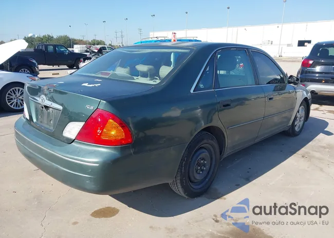 4T1BF28B3YU010434: 43893515