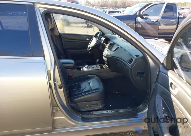 KMHGC4DH3CU187465: 43893635