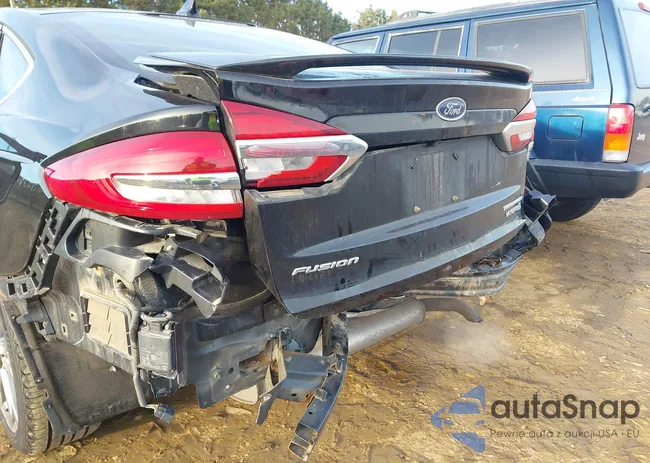 3FA6P0RU9KR131576: 43893677