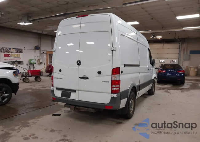 WD3PE7CDXHP579728: 43893784