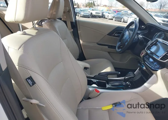 1HGCR2F80GA106207: 43893833