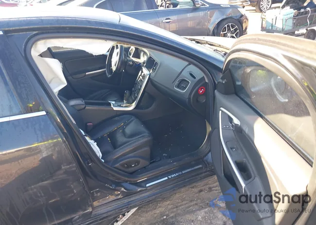 YV1622FS4C2091561: 43894907