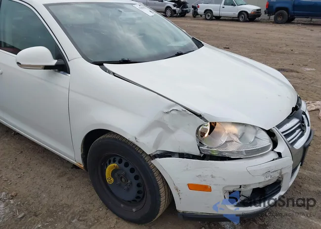 3VWRZ7AJ1AM030178: 43895029