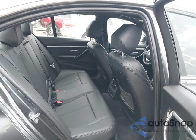 WBA8B9C59JEE81394: 43895106