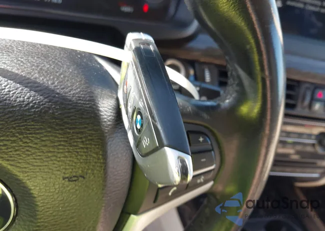 5UXKR0C55F0P18544: 43895130