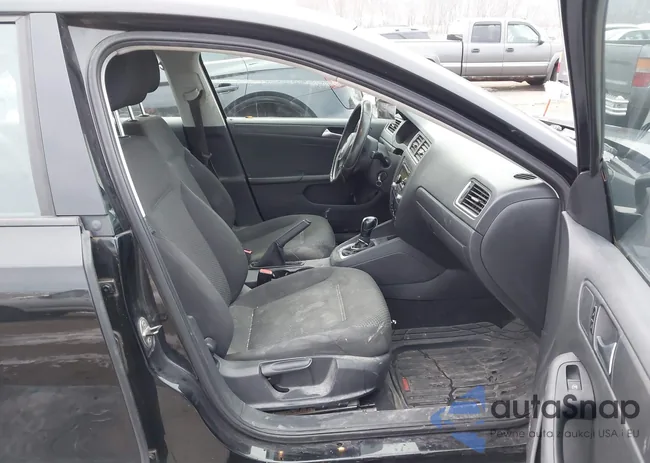 3VW2K7AJ4DM209504: 43894629