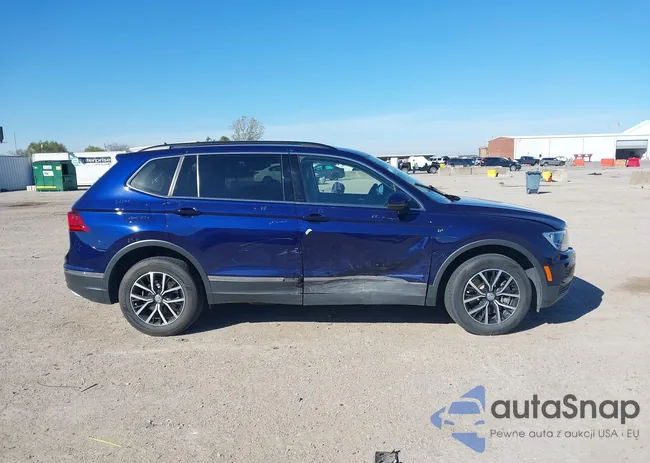 3VV3B7AX2MM154953: 43894782