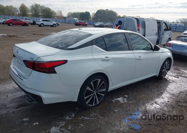 1N4BL4CV6MN304219: 43896101