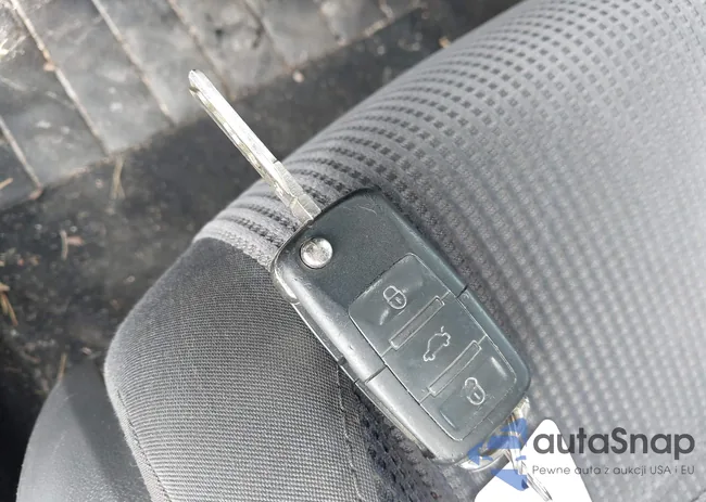 3VWGF71K67M150737: 43896177