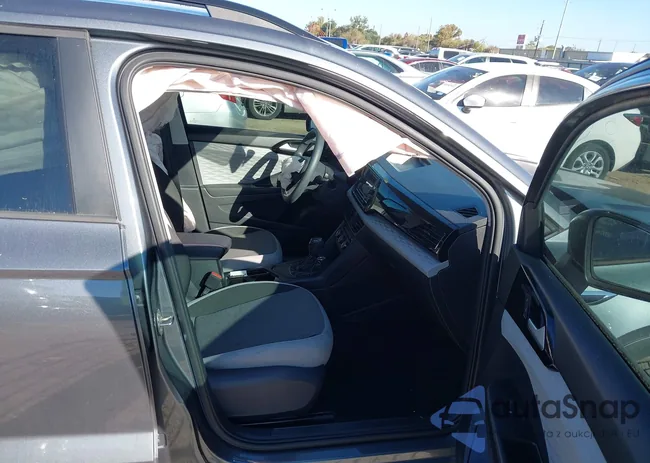 3VVCX7B25NM082930: 43896237