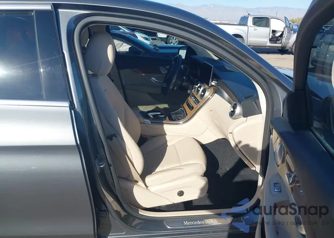 WDC0J4KB1HF257027: 43896261