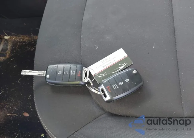 KNDJN2A29G7357079: 43896374