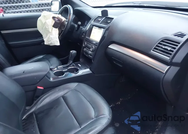 1FM5K8D89JGC50212: 43895572