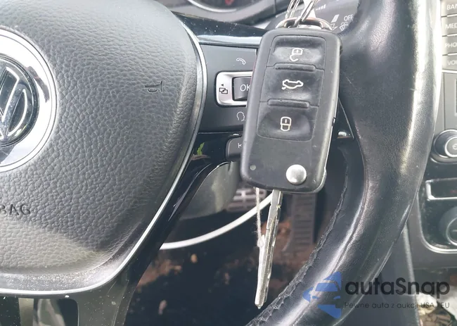 1VWDT7A38HC033751: 43895666