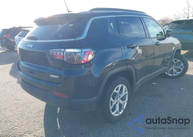 3C4NJDBNXRT118334: 43896940