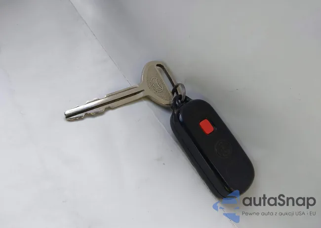 4T1BE32K13U143803: 43897253