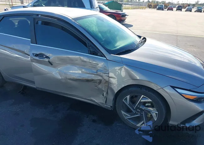 KMHLS4DG9RU641929: 43897293