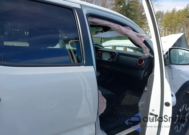 3TMDZ5BN4NM128212: 43896531