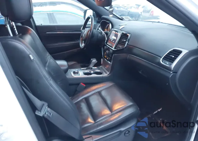 1C4RJFBG8LC125834: 43896566