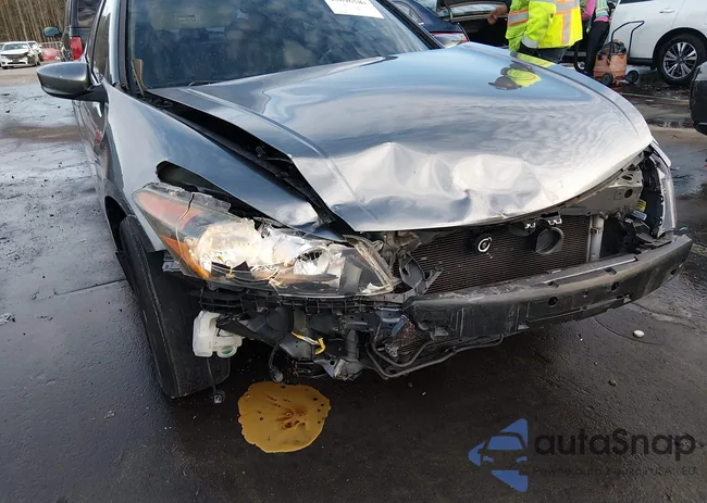 1HGCP2F38BA110279: 43896584