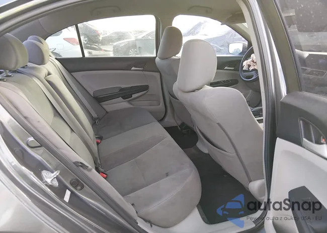 1HGCP2F38BA110279: 43896584