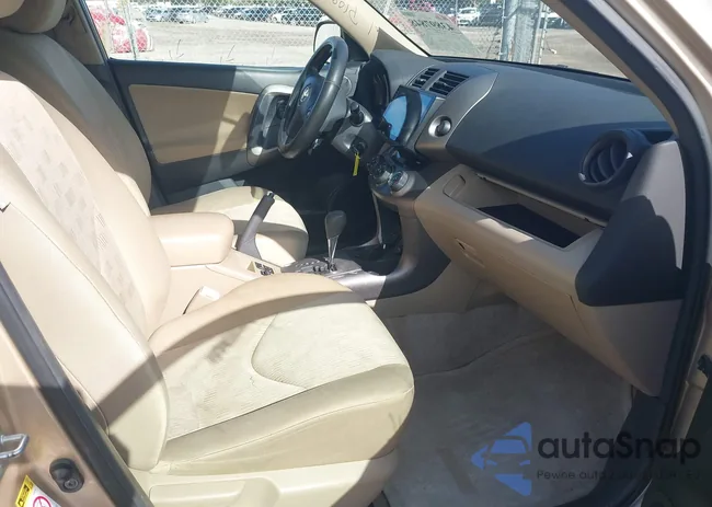 JTMBF4DV3A5031140: 43897848