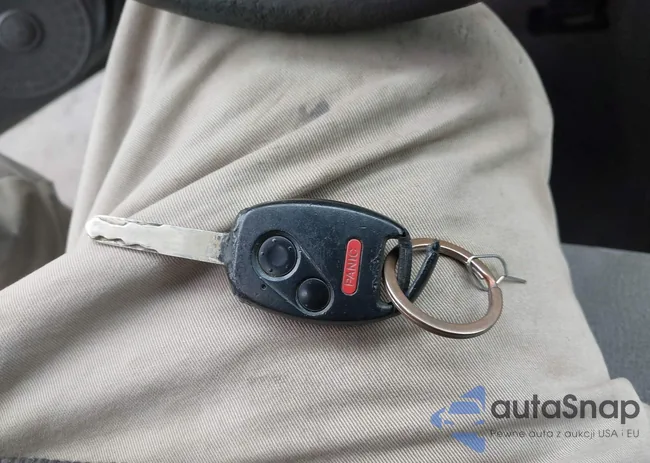 2HGFA16508H335719: 43898180