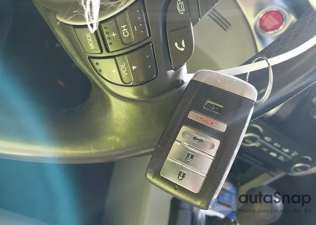 19UDE2F38HA001713: 43898333