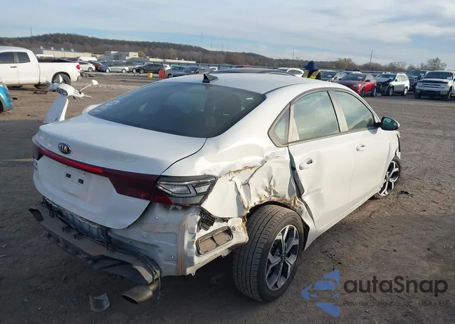 3KPF24AD2ME288467: 43898343