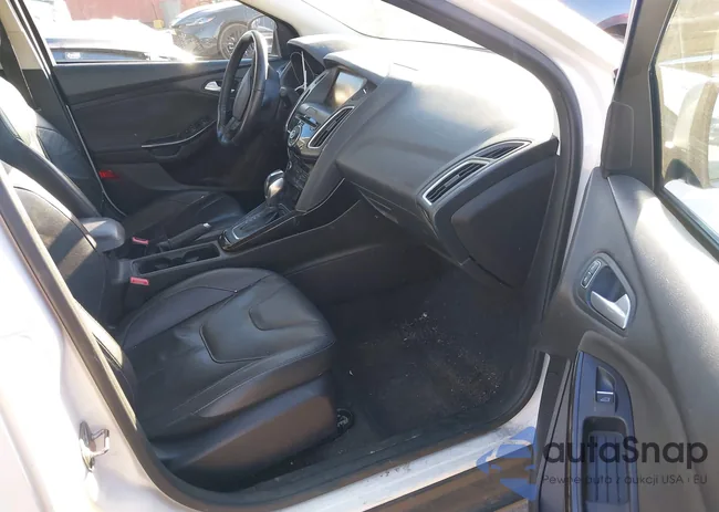 1FADP3J26FL369697: 43898359