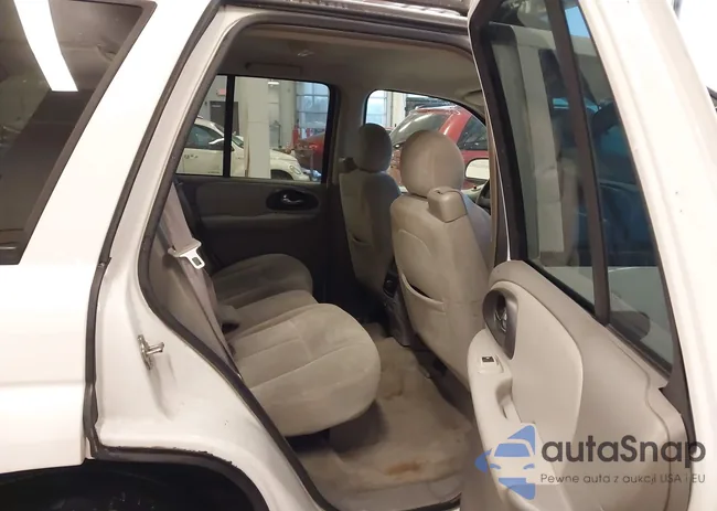 1GNDT13S662345579: 43898379