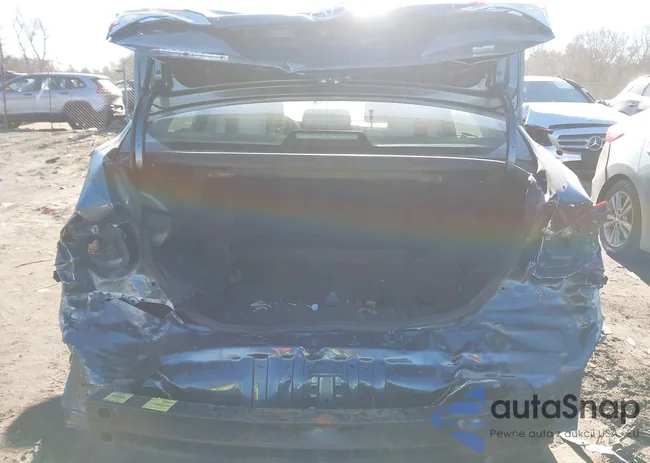 2T1BURHE9JC019705: 43897470