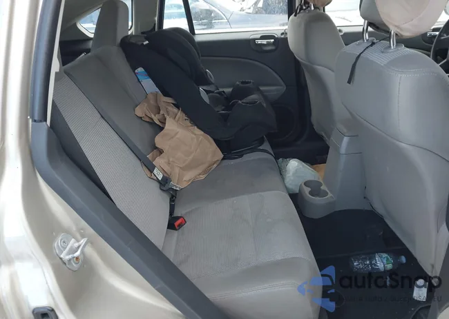 1B3CB3HA8AD615221: 43897706