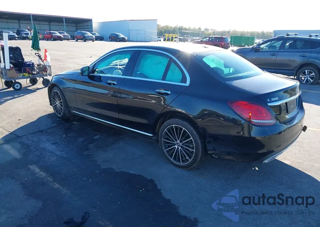 W1KWF8DB3MR646000: 43897730