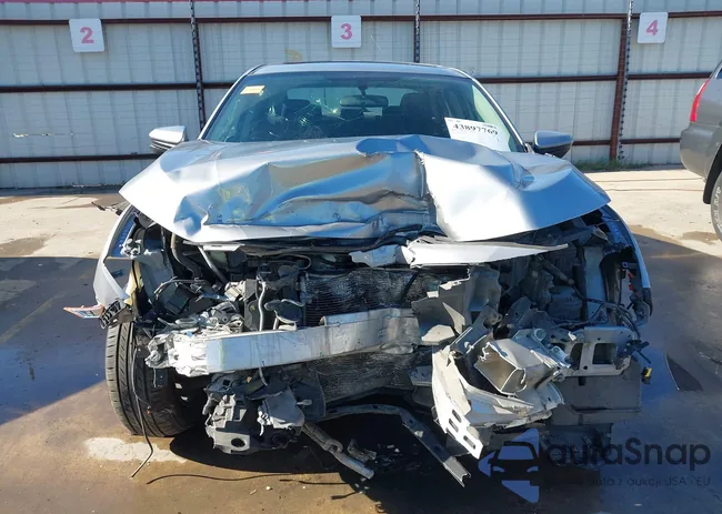 2HGFC2F74JH559549: 43897769