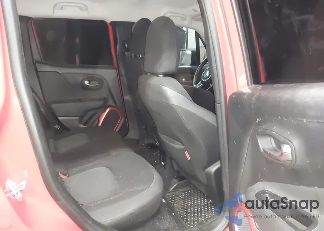 ZACCJBCB0JPH76921: 43899412