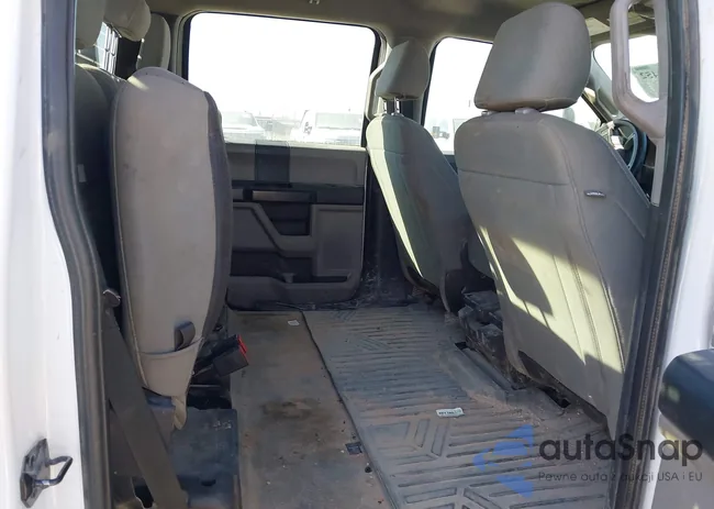 1FT7W2B69MED13535: 43898452