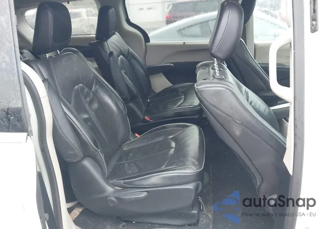 2C4RC1N75JR364593: 43898579