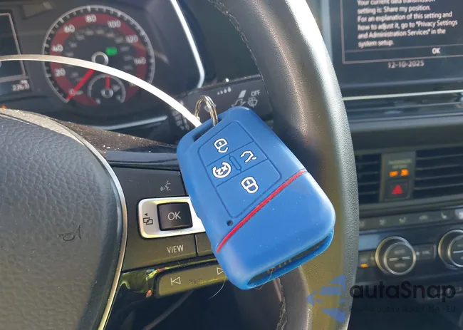 3VWCB7BU9LM028085: 43898647