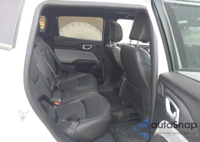 3C4NJDBN0ST569939: 43898659